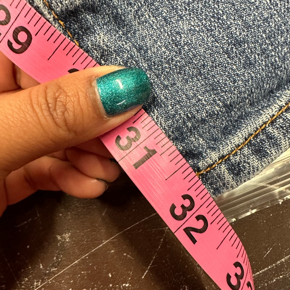 7 For All Mankind - Picture 9 of 10